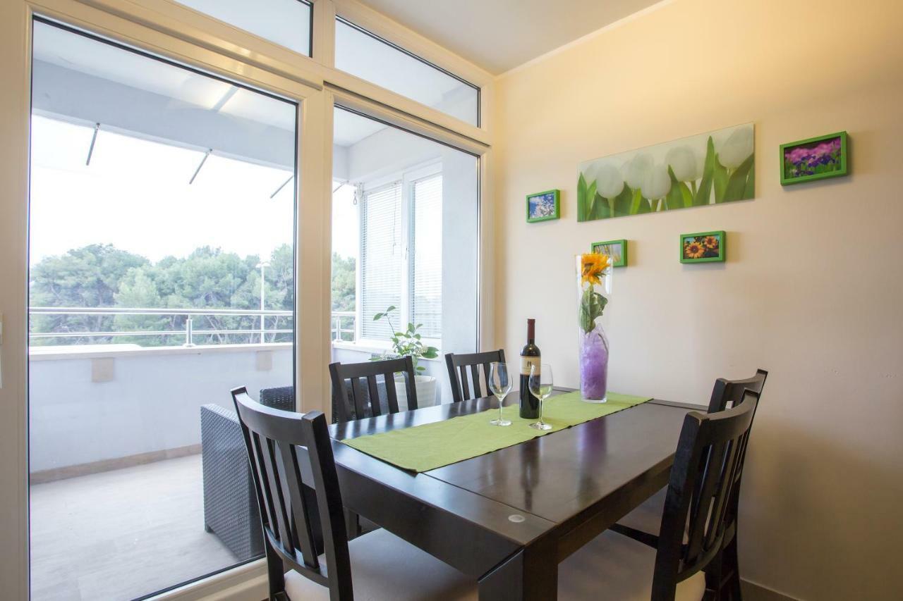 Luxury Apartment Sea Pula Bagian luar foto